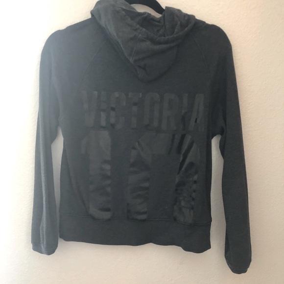 Sweatshirt - Picture 1 of 1